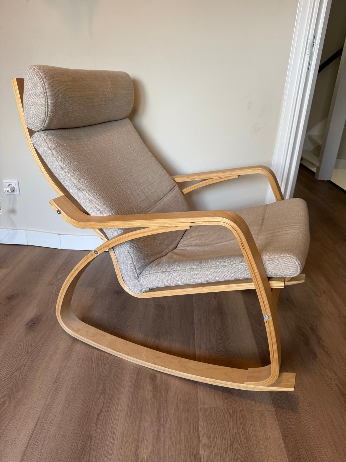 Schommelstoel van berkenfineer, beige, Ophalen, Overige kleuren, Zo goed als nieuw, Eén