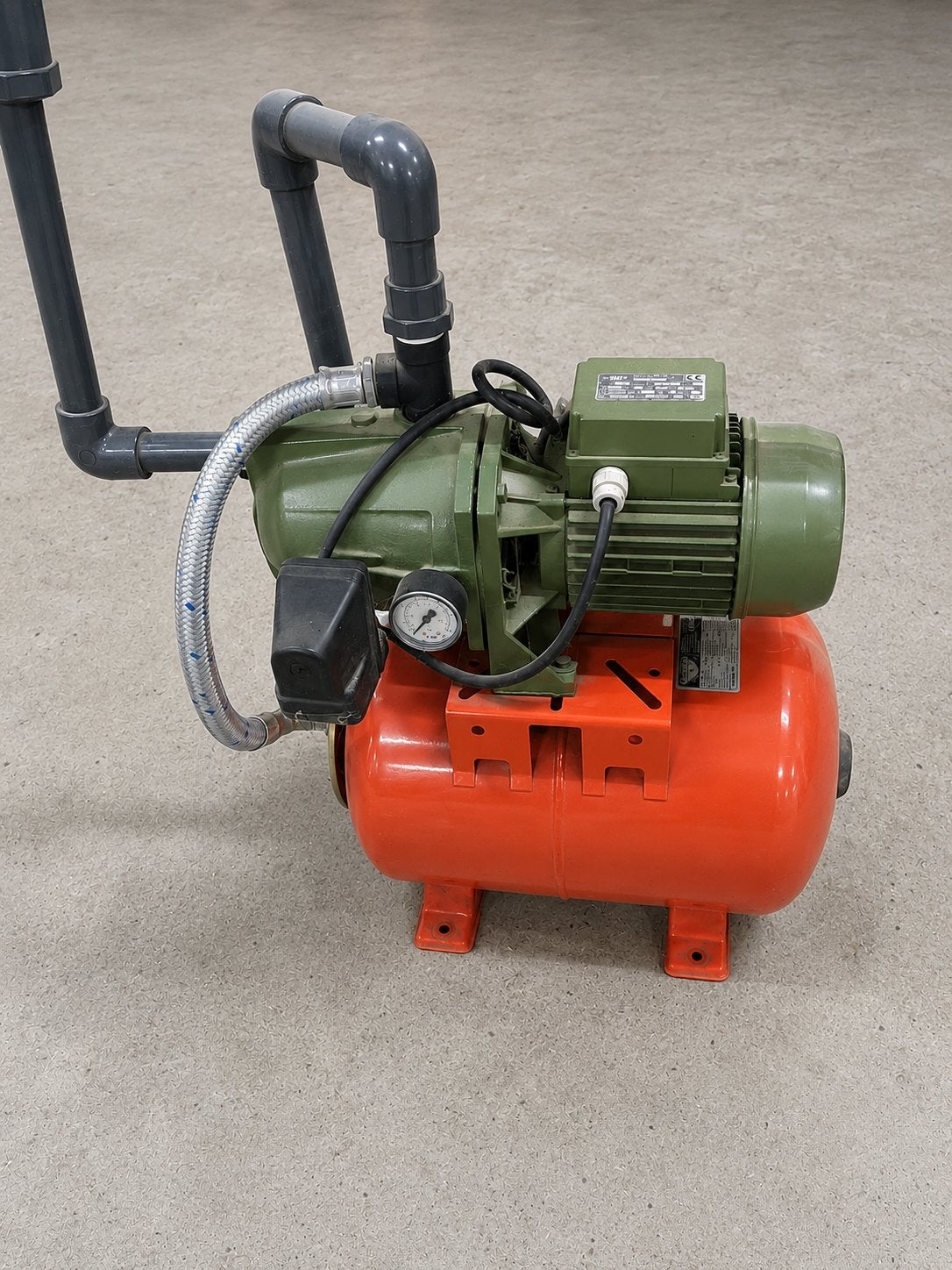Zelfaanzuigende hydrofoorpomp (nieuw!), Ophalen of Verzenden, Zo goed als nieuw, Dompelpomp