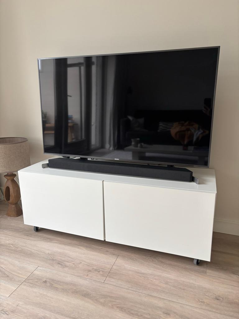 IKEA BESTÅ tv meubel hoogglans wit - 120x48x38 cm, Ophalen, Kunststof, Gebruikt, 100 tot 150 cm