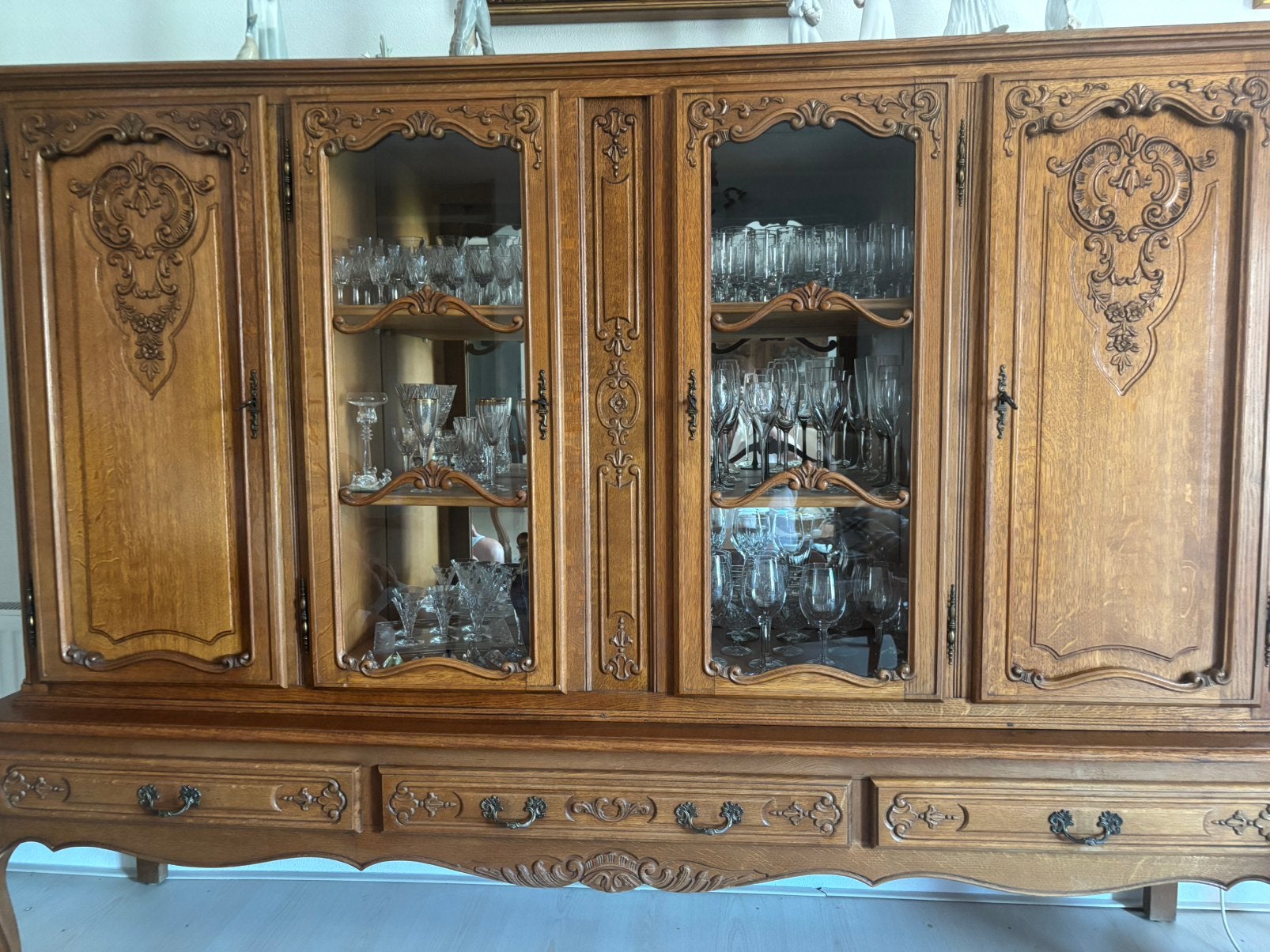 Te koop louis xv stijl, Ophalen