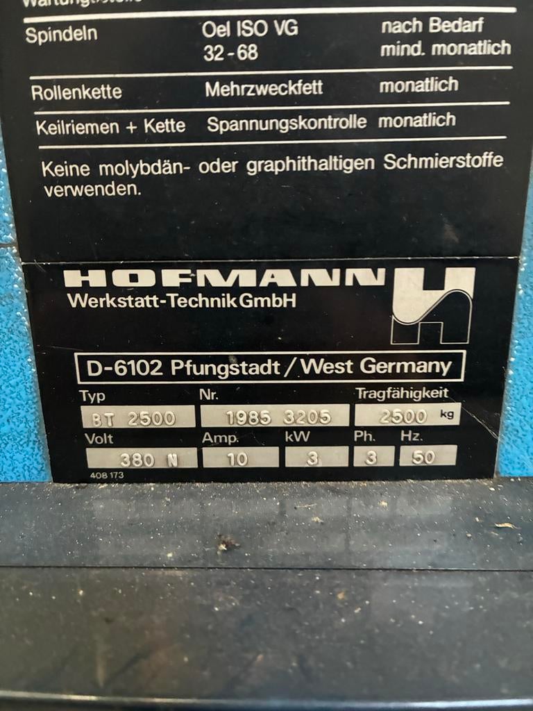 Hofmann 2 koloms autohefbrug BT 2500, Ophalen