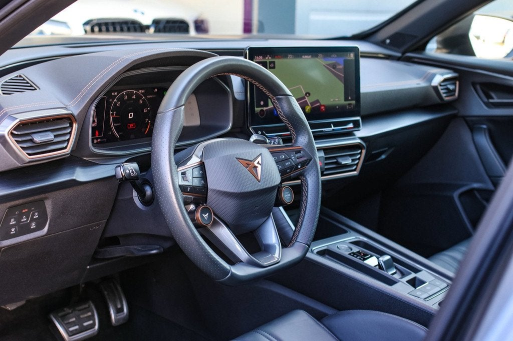 CUPRA Formentor VZ5 2.5 TSI *Schaalstoelen*Carbon*360 Camera, Auto's, Cupra, Automaat, 15 km/l, Gebruikt, Zwart