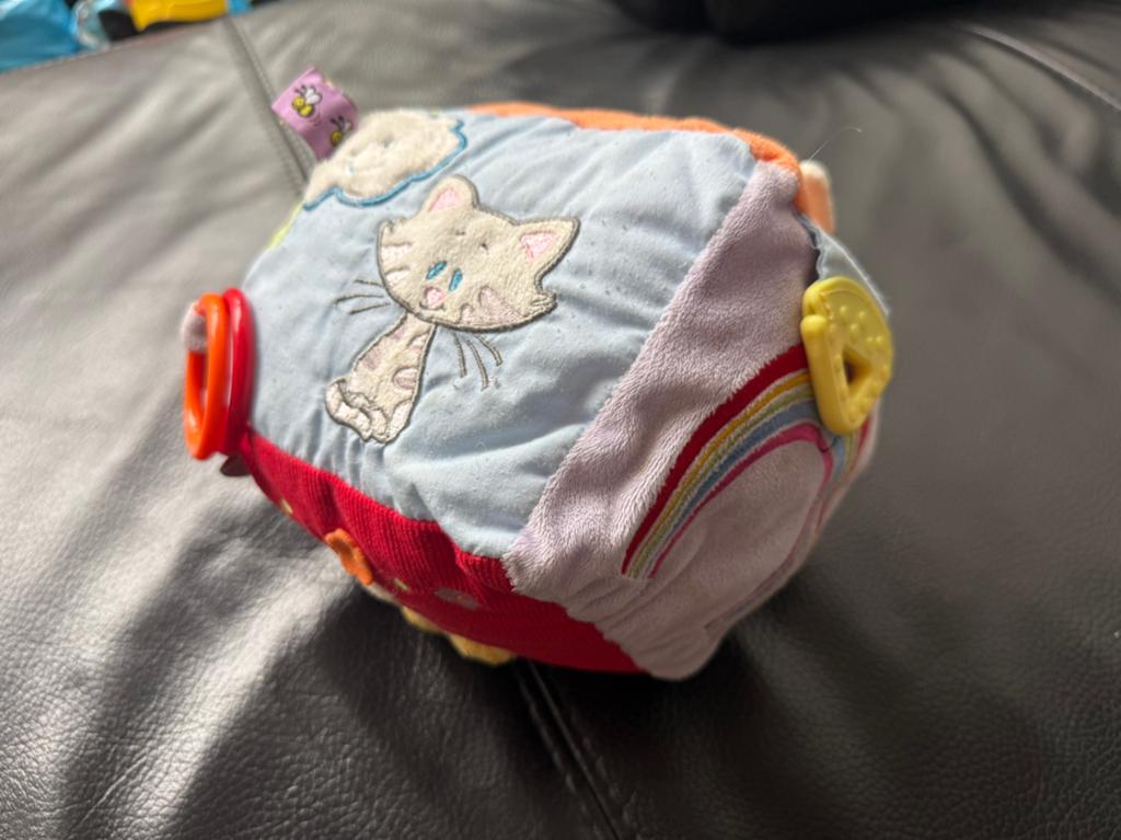 Woezel en Pip baby knuffel met geluid en bijtring, Ophalen, Gebruikt, Rammelaar, Met geluid
