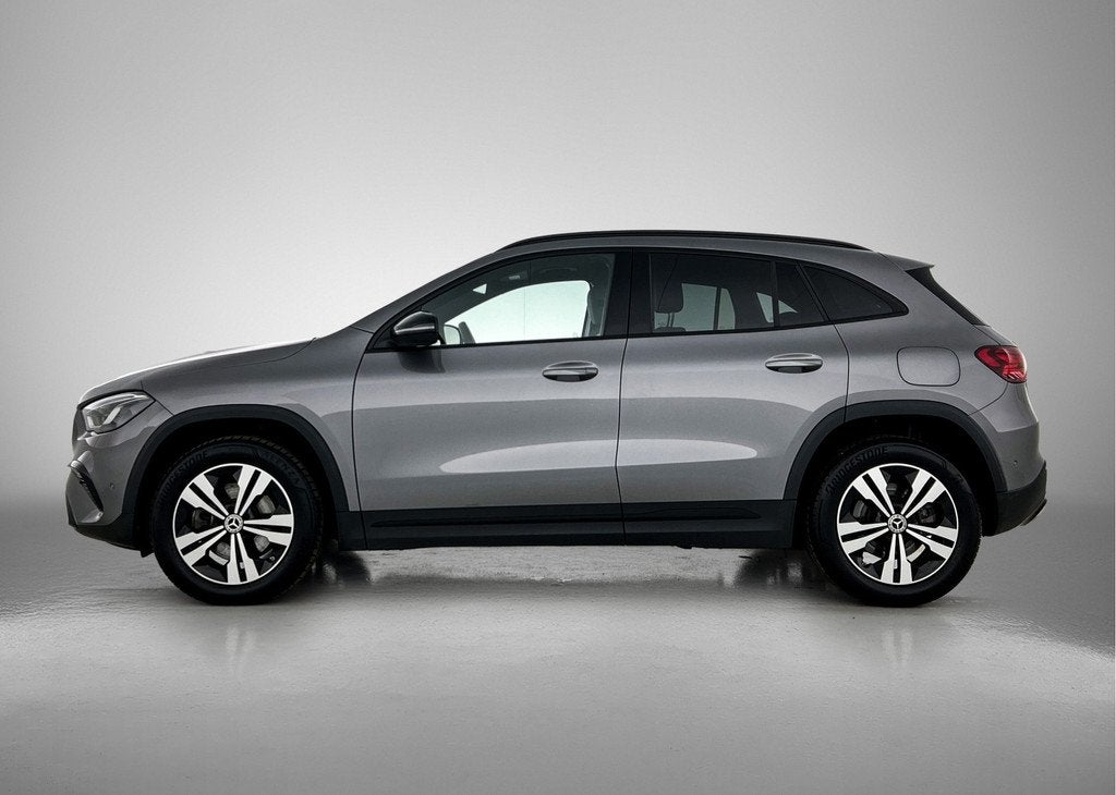 Mercedes-Benz GLA 250e Nightpakket Plug-In | Trekhaak | Sali, Auto's, Mercedes-Benz, 12 maanden, 15 kWh, Alcantara, Bedrijf