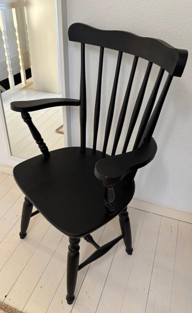 Zwarte houten spijlen stoel, Ophalen, Zwart, Eén