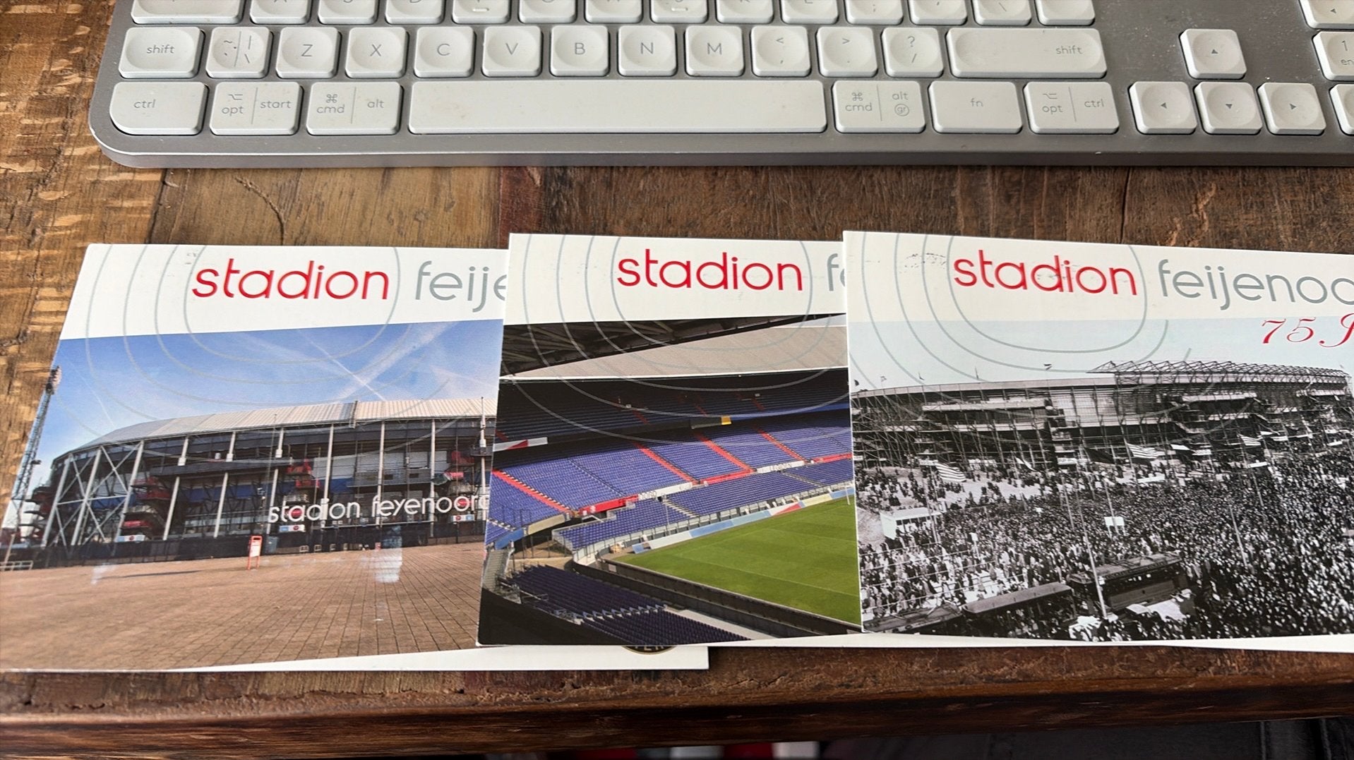 Set persoonlijke postzegels 75 jaar Stadion Feijenoord, Postzegels en Munten, Ophalen of Verzenden, Gestempeld