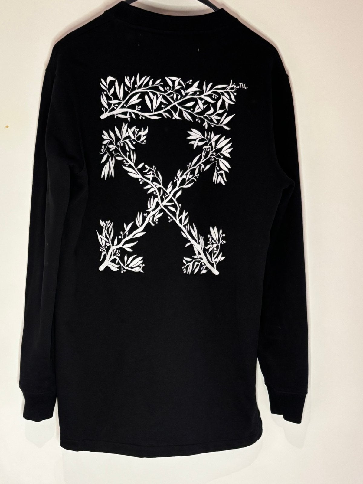 Off-white oversized sweater met leuke achterkant maat xs, Ophalen of Verzenden, Zo goed als nieuw, Maat 46 (S) of kleiner, Zwart