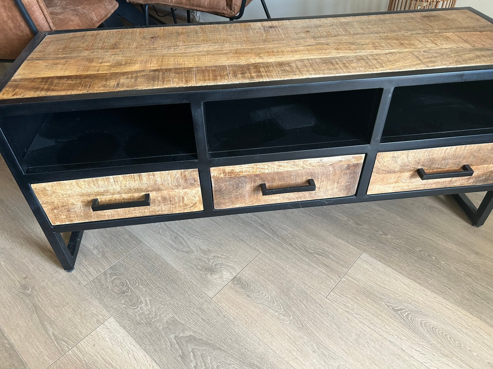 Tv kastje, Ophalen, 100 tot 150 cm, Zo goed als nieuw, Minder dan 100 cm