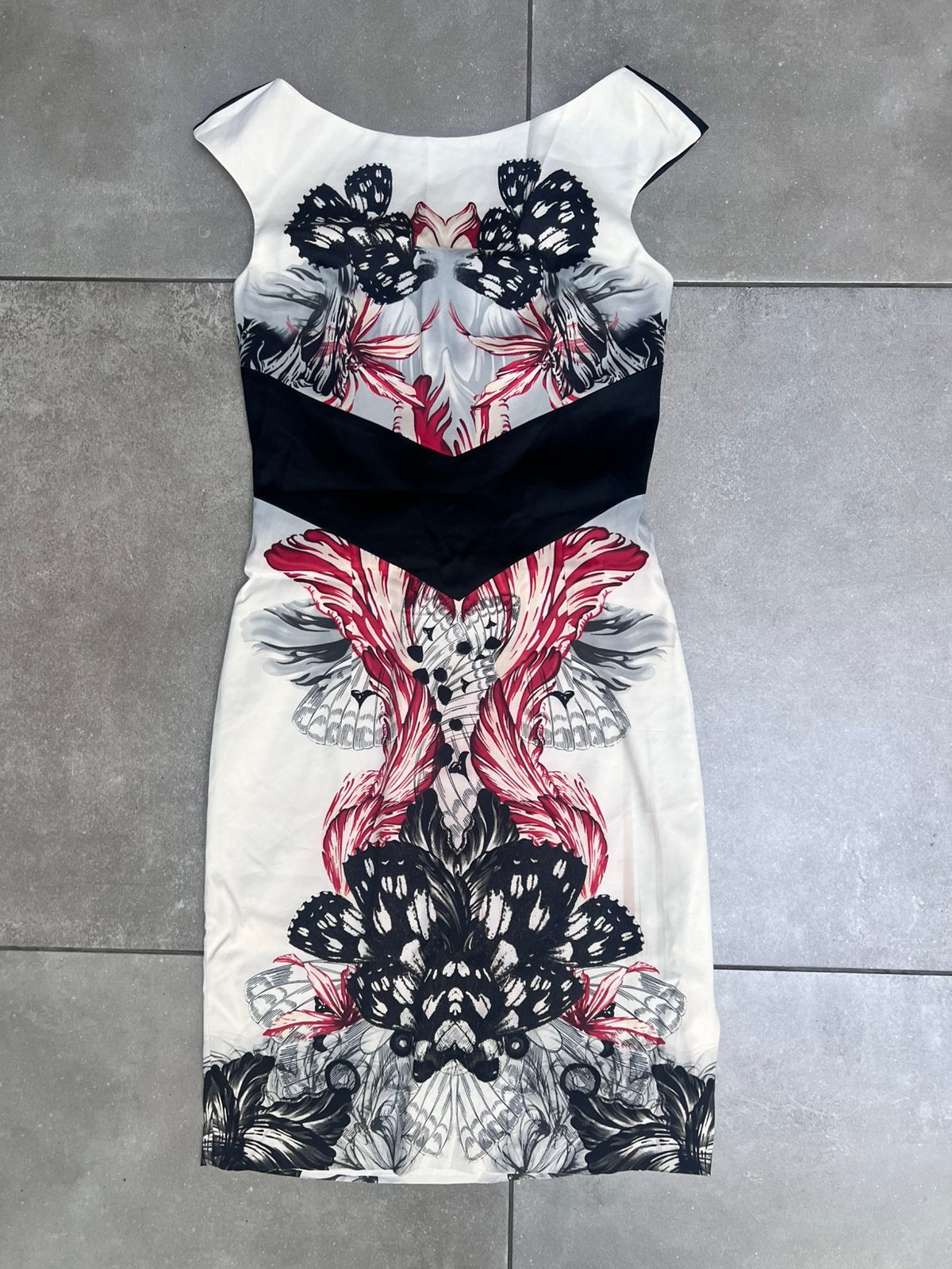 KAREN MILLEN COCKTAIL WITTE JURK MET BLOEMEN MOTIEF MAAT M, Maat 38/40 (M), Wit, Ophalen of Verzenden, Zo goed als nieuw