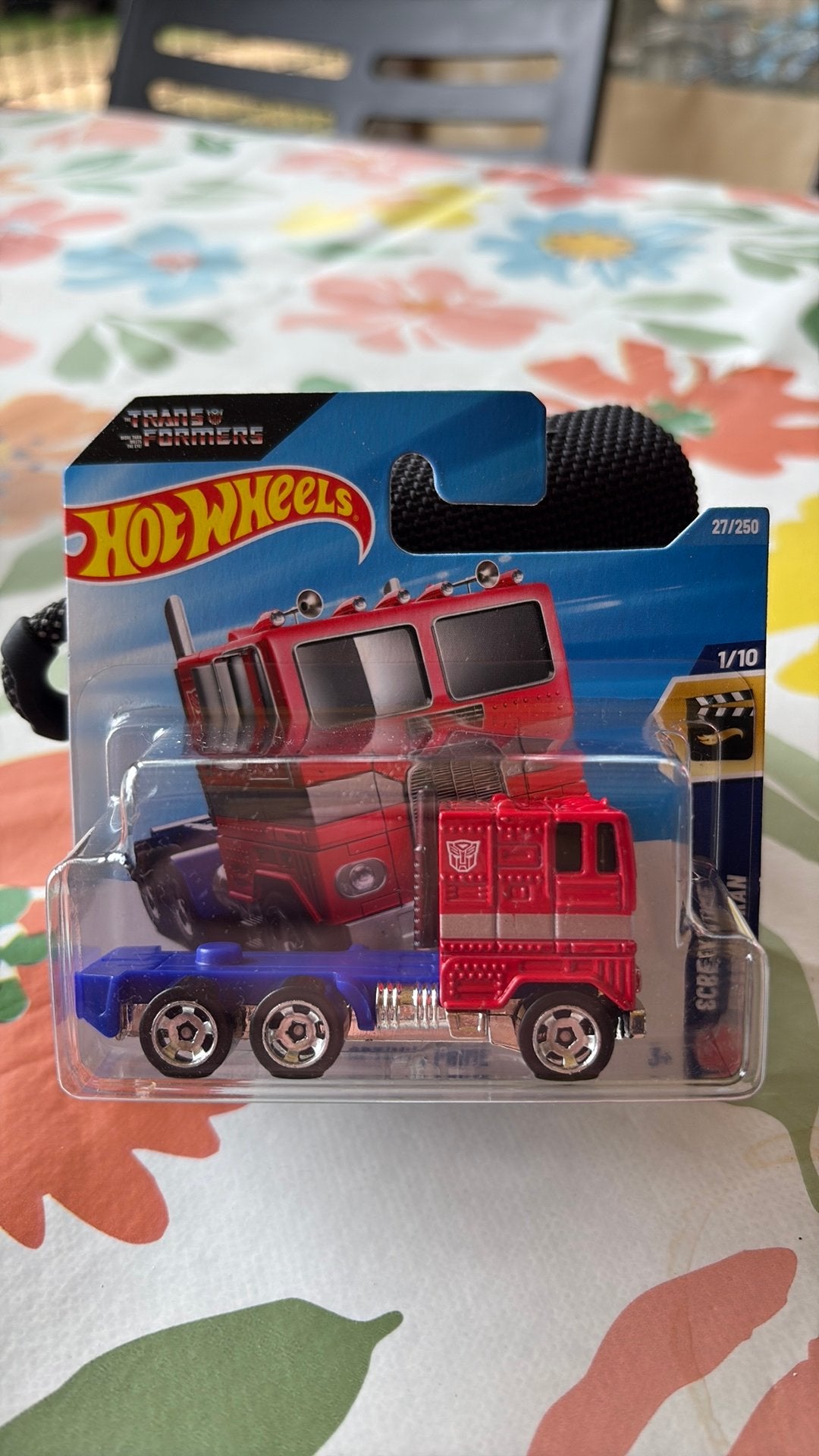 Hot Wheels Optimus Prime Transformer 1/64, Ophalen of Verzenden, Nieuw, Auto