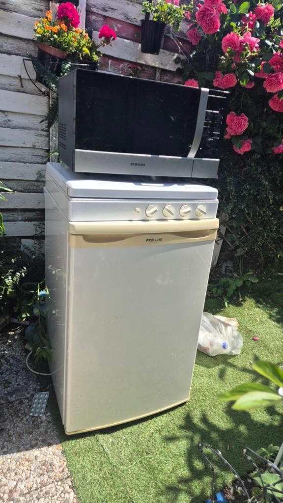 Koelkast met kookplaat - Proline, Magnetron Samsung, Witgoed en Apparatuur, Minder dan 75 liter, 45 tot 60 cm, Ophalen, 85 tot 120 cm