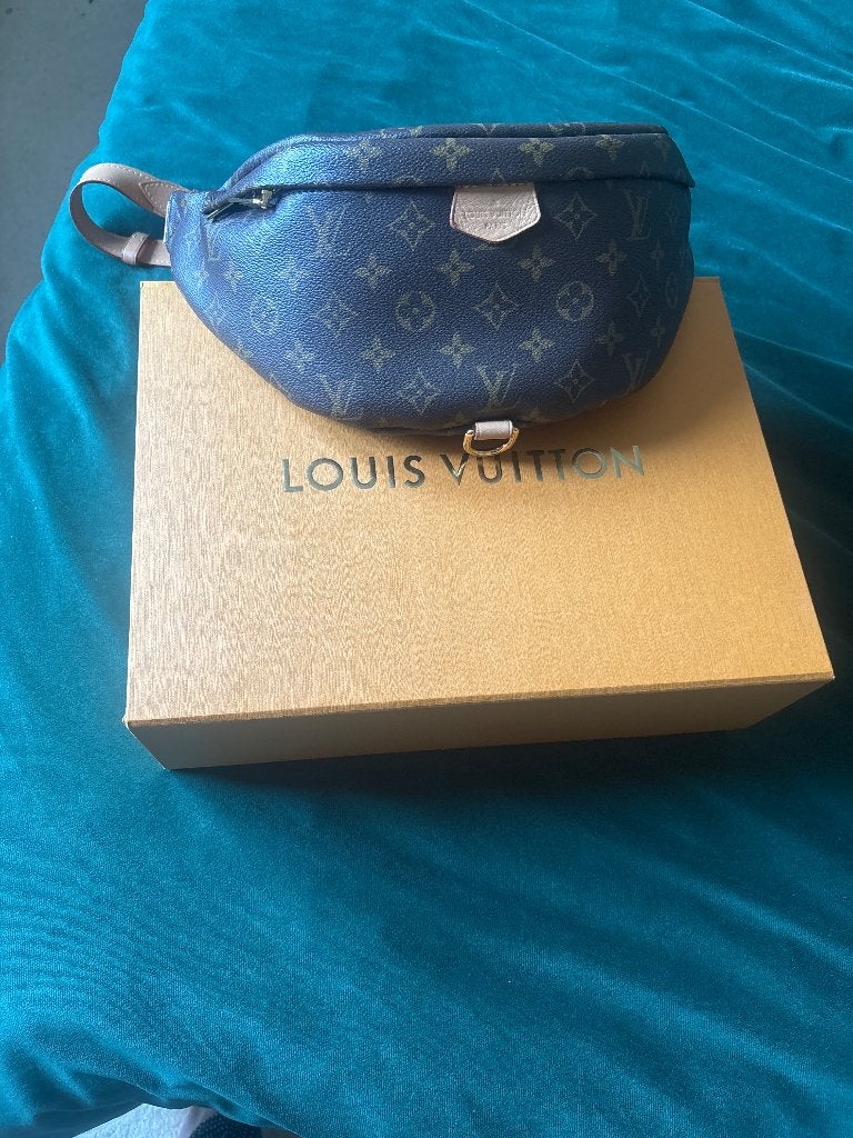 LV bumbag te koop, Sieraden, Tassen en Uiterlijk, Ophalen of Verzenden, Gebruikt, Bruin, Handtas