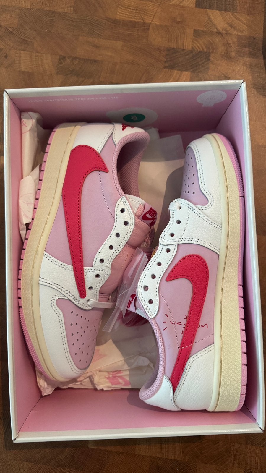 Nike Air Jordan 1 x Travis Scott Tropical Pink 39, Kleding | Dames, Nieuw, Ophalen of Verzenden, Sneakers of Gympen, Roze