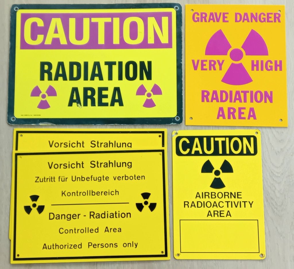 5 Borden Straling Radioactive - Geiger teller, Ophalen of Verzenden, Gebruikt