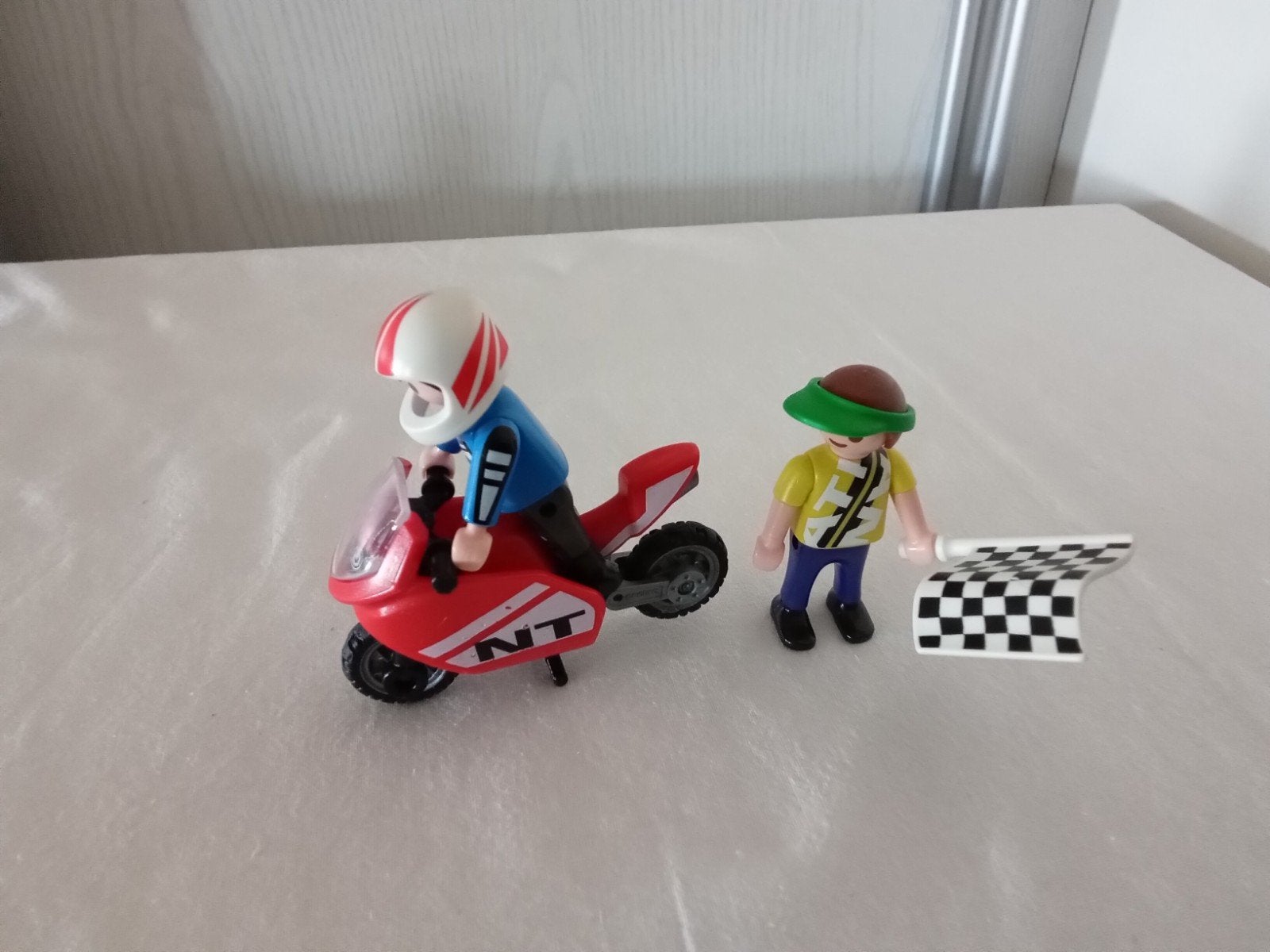 Playmobil 4780 motorrijder met vlagger compleet.
Klaar voor, Complete set, Voertuig, Ophalen of Verzenden, Zo goed als nieuw