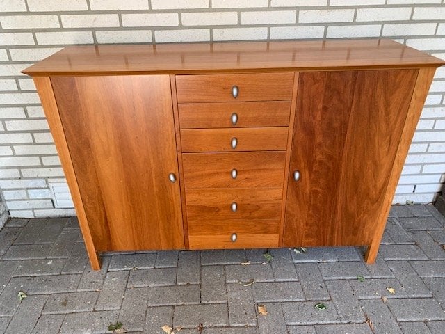 Stijlvol Dressoir met Lades en Deuren - Zo goed als nieuw, Huis en Inrichting, Ophalen, Zo goed als nieuw, Modern, Tijdloos, Kersenhout