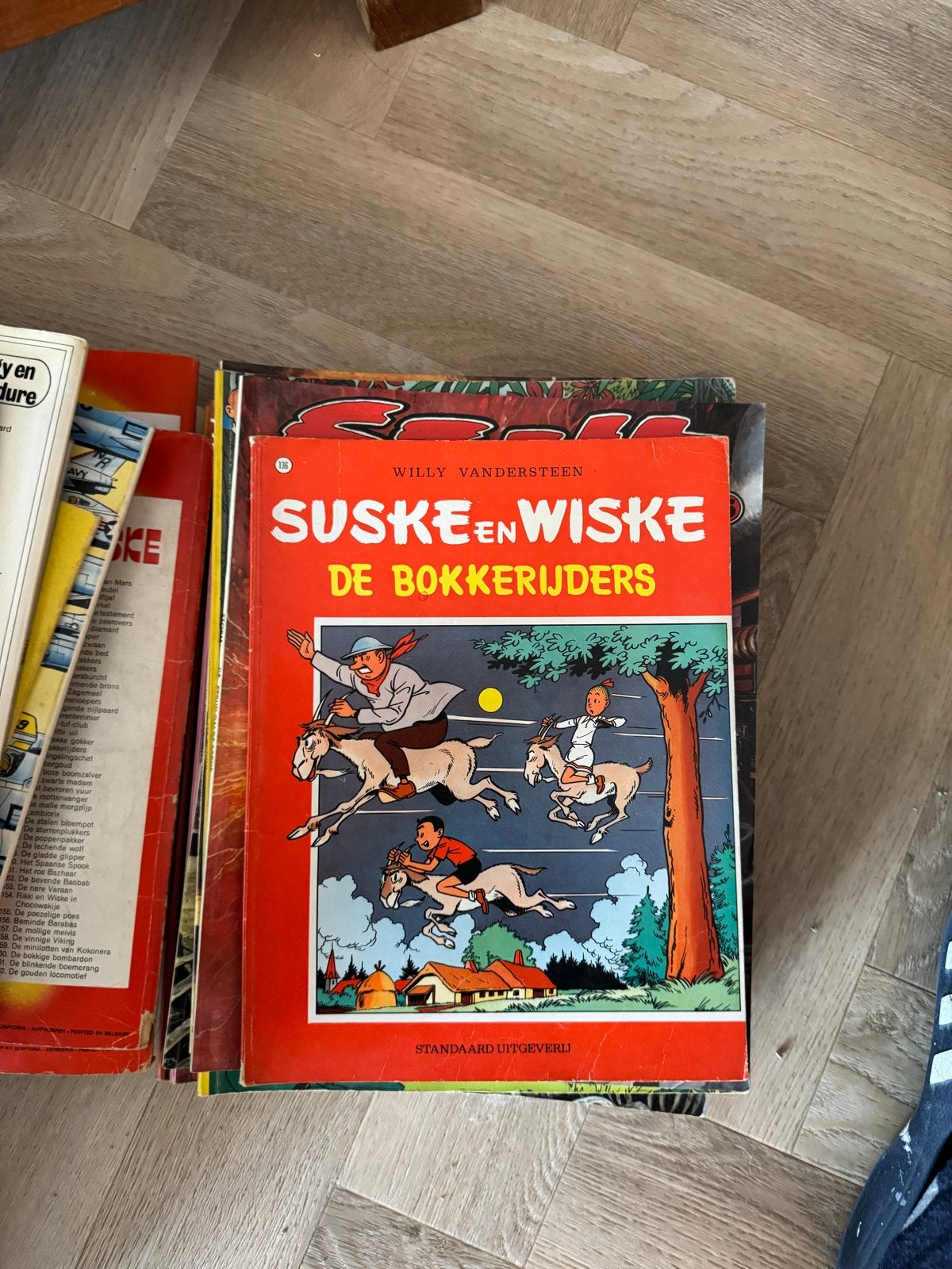 Suske en Wiske - De Bokkerijders (Willy Vandersteen), Boeken, Eén stripboek, Ophalen of Verzenden, Gelezen