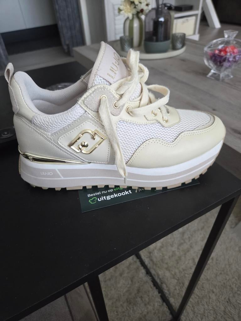 Liu Jo sneakers, zo goed als nieuw, Liu Jo, Beige, Ophalen of Verzenden, Sneakers of Gympen