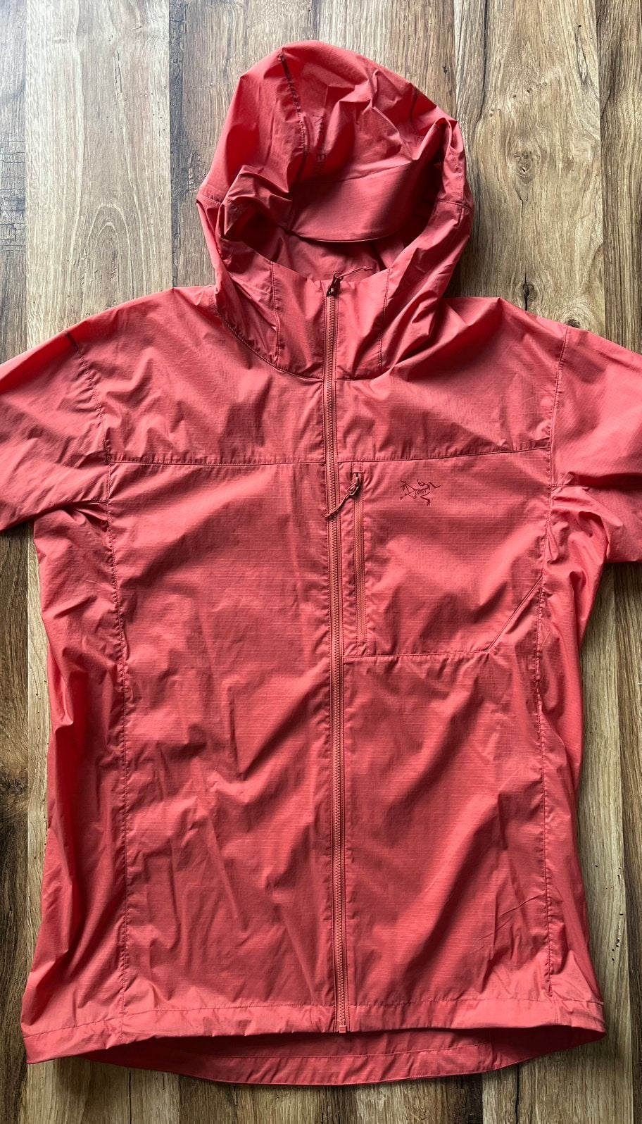 Arc'teryx Squamish Hoody maat L red ongedragen!, Kleding | Heren, Ophalen of Verzenden, Zo goed als nieuw, Rood