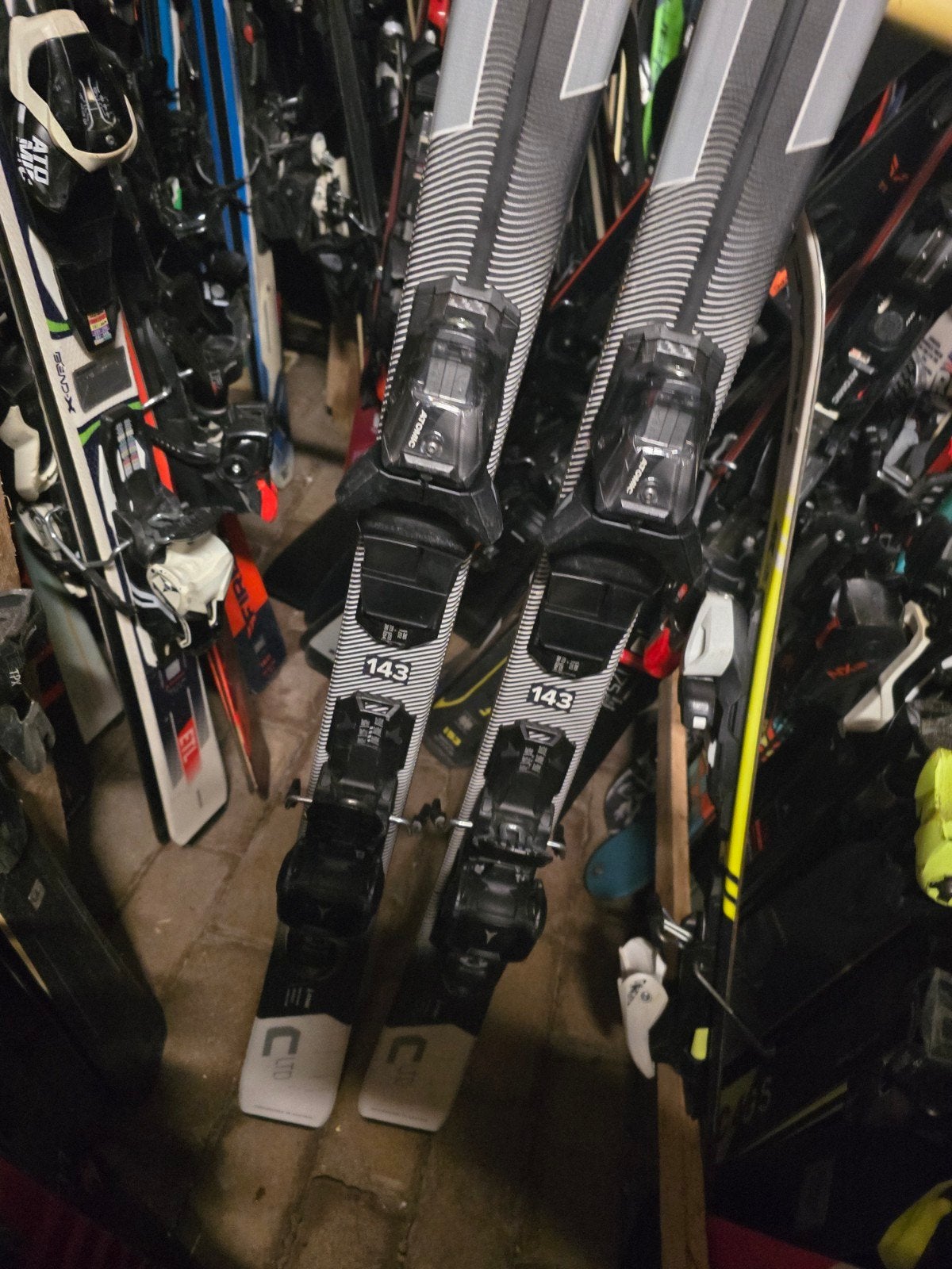 143 150 Atomic clud ltd all round dames ski servlight, Overige merken, 140 tot 160 cm, Ophalen of Verzenden, Zo goed als nieuw