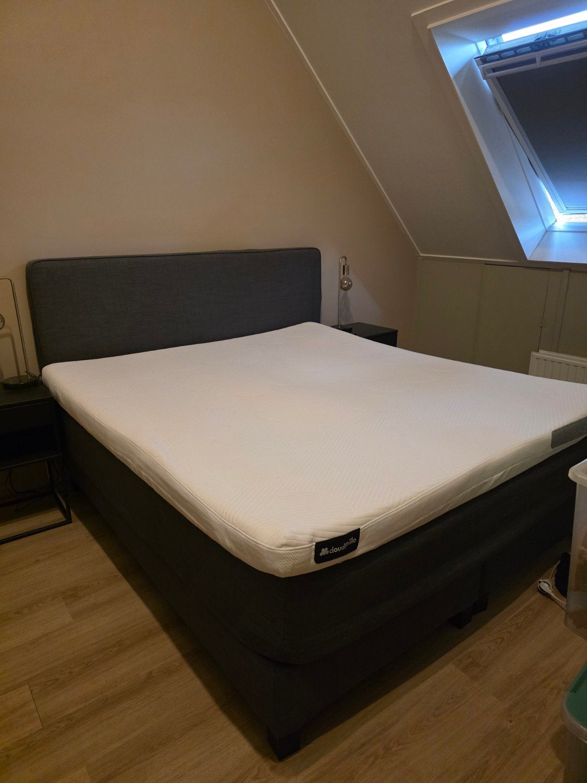 Ikea bed Dunvik - antraciet - 180x200, Ophalen, Tweepersoons, Zo goed als nieuw, 180 cm