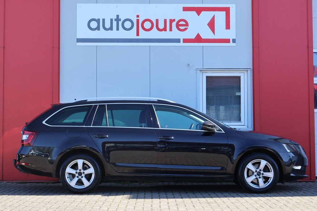 Skoda Octavia Combi 1.5 TSI DSG Greentech Style | Export | H, Auto's, Skoda, Gebruikt, Euro 6, 150 pk, Zwart