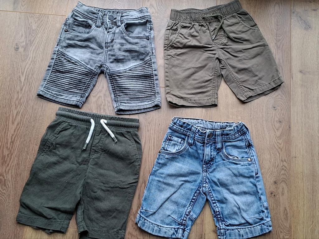 4 korte broeken mt 98/104, Ophalen