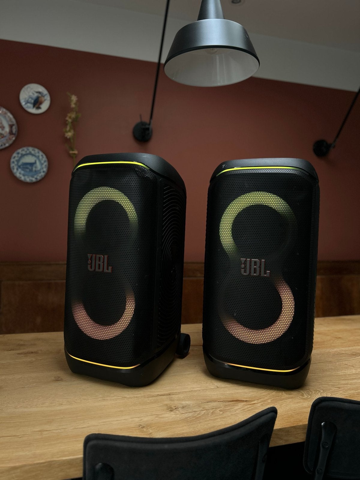 JBL PartyBox 320 verhuur - Krachtig geluid voor je feest!, Audio, Tv en Foto, Luidsprekers, JBL, Party speaker, Ophalen of Verzenden