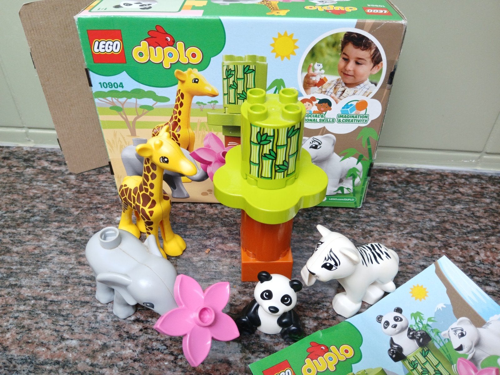 Lego Duplo 10904 - Dierentuin met baby dieren, Compleet, Ophalen of Verzenden, Zo goed als nieuw, Duplo