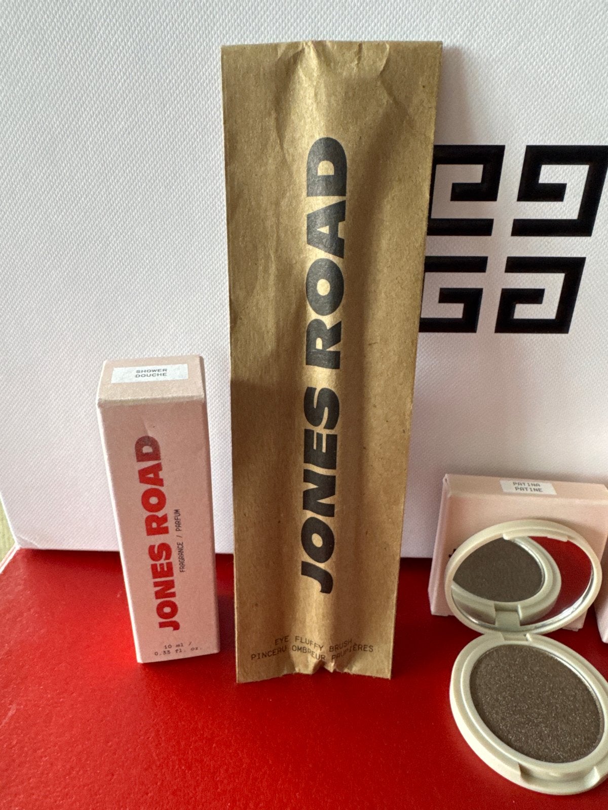 Jones Road Make-up Set: Patina Oogschaduw, Lip Tint, etc., Sieraden, Tassen en Uiterlijk, Uiterlijk | Cosmetica en Make-up, Nieuw
