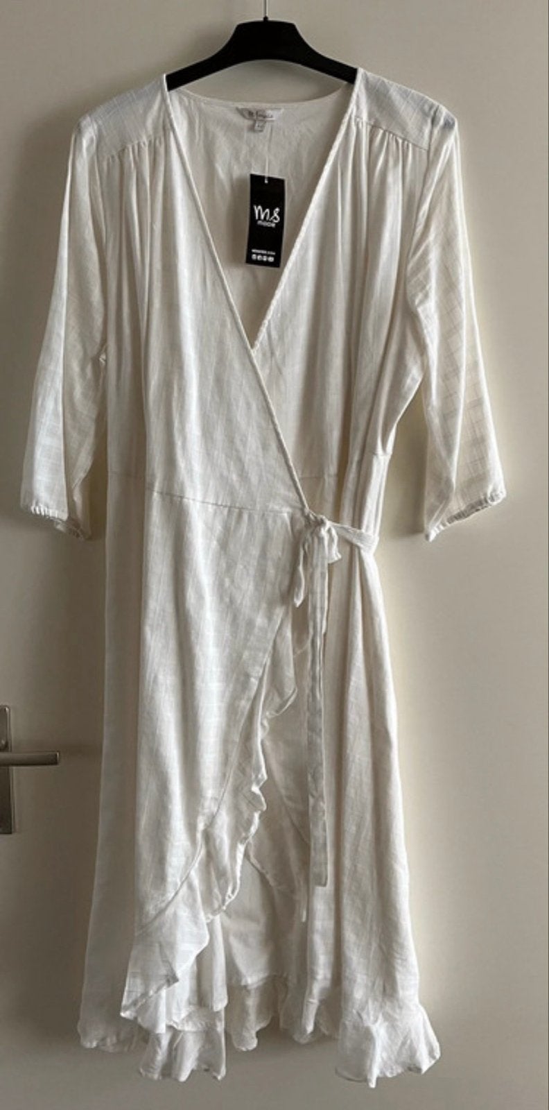Nieuwe M&S Witte Overgooier Jurk - Maat44, Maat 38/40 (M), Wit, Nieuw, Ophalen of Verzenden