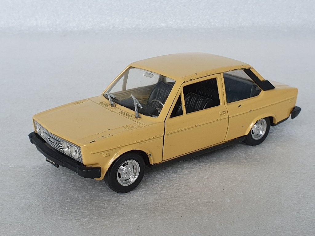 Polistil: Fiat 131 Mirafiori (1/25), Hobby en Vrije tijd, Ophalen of Verzenden, Gebruikt, Auto