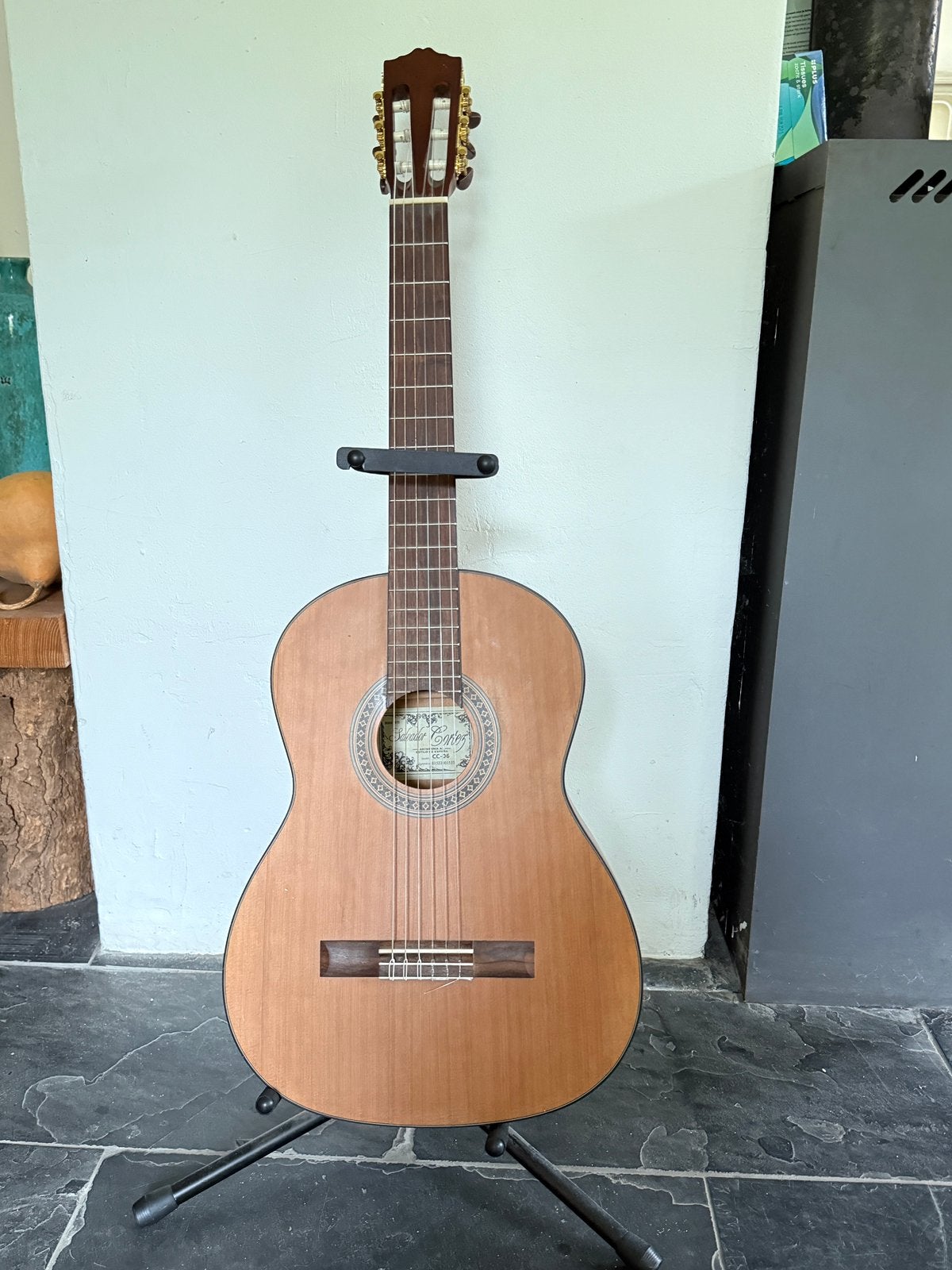 Klassieke spaanse gitaar, Salvador Cortez, met toebehoren, Ophalen of Verzenden, Zo goed als nieuw, Klassieke of Spaanse gitaar