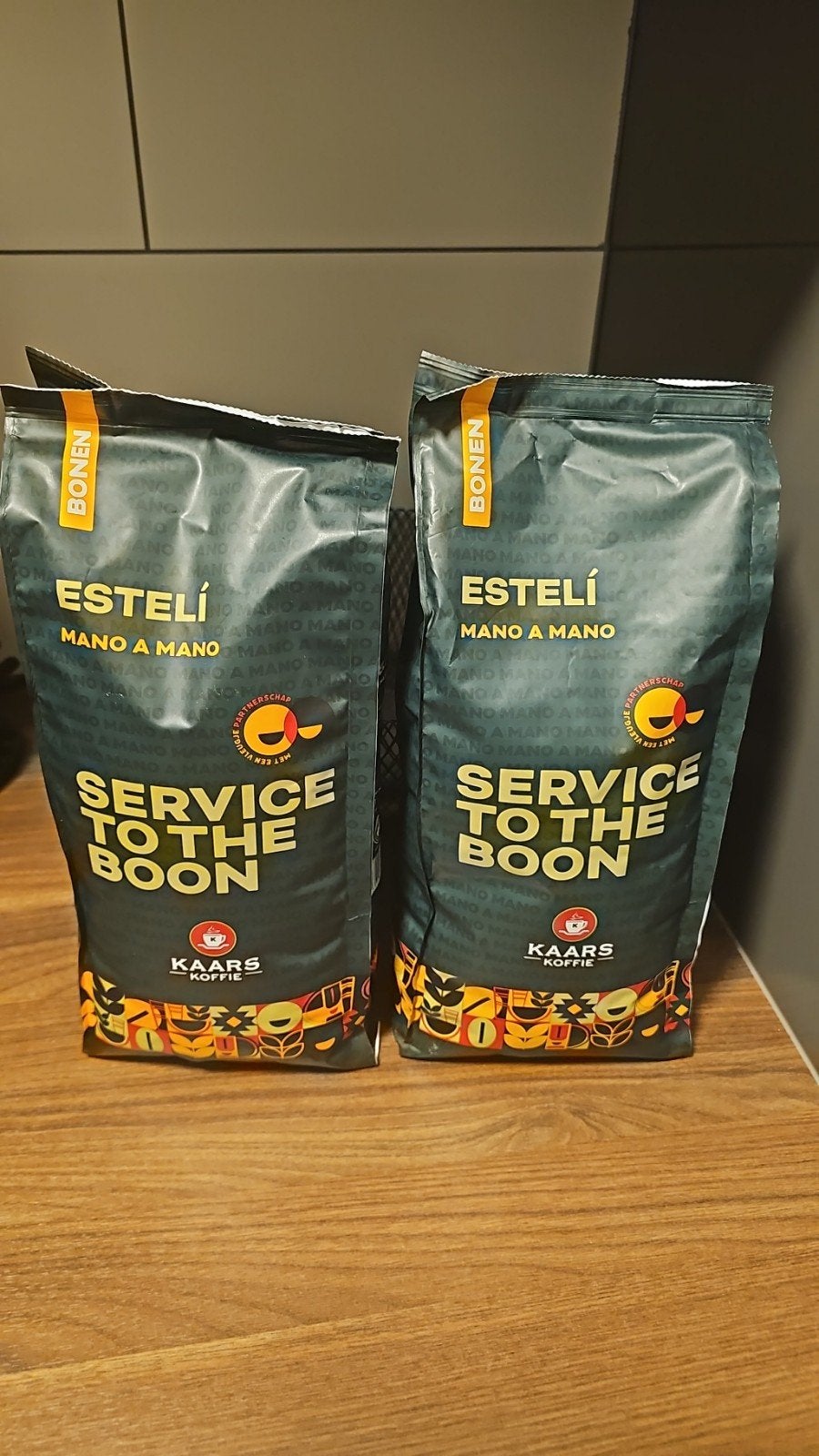 2 zakken koffie van 1 kilo, Ophalen