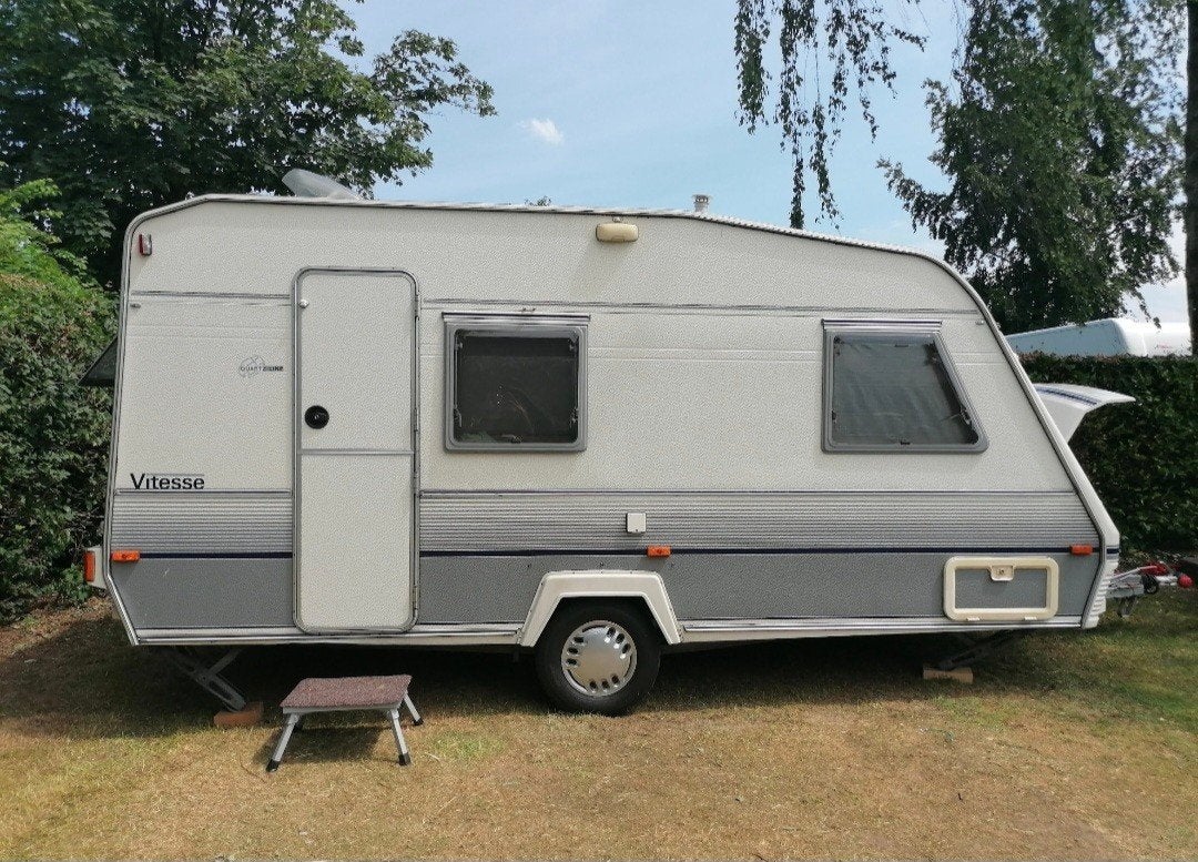 Beyerland Vitesse 460 incl voortent, aanbouw en luifel, Vast bed, Treinzit, 750 - 1000 kg, Particulier