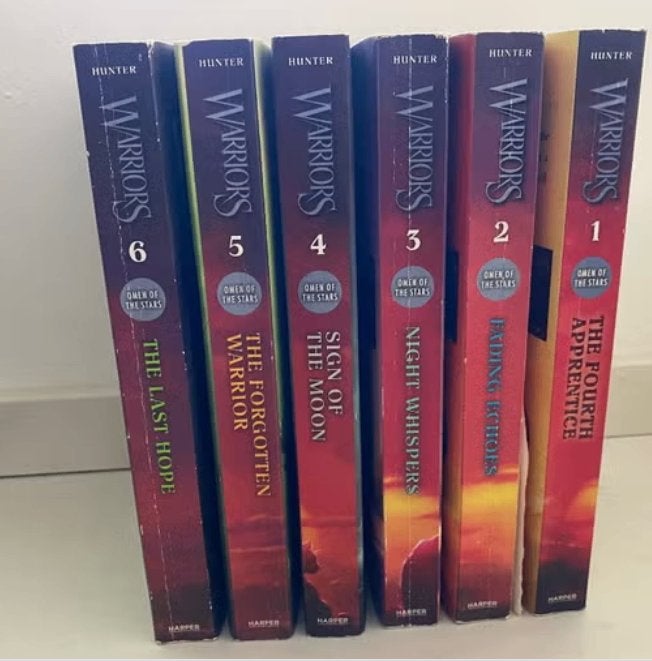 alle 6 boeken vierde reeks Warriors, Erin Hunter, Ophalen of Verzenden, Zo goed als nieuw, Fictie