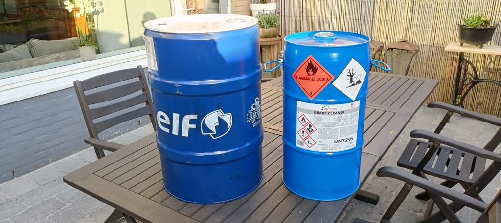 60 liter olievat en 25 liter remvloeistofvat, Ophalen, Zo goed als nieuw, Vuurton