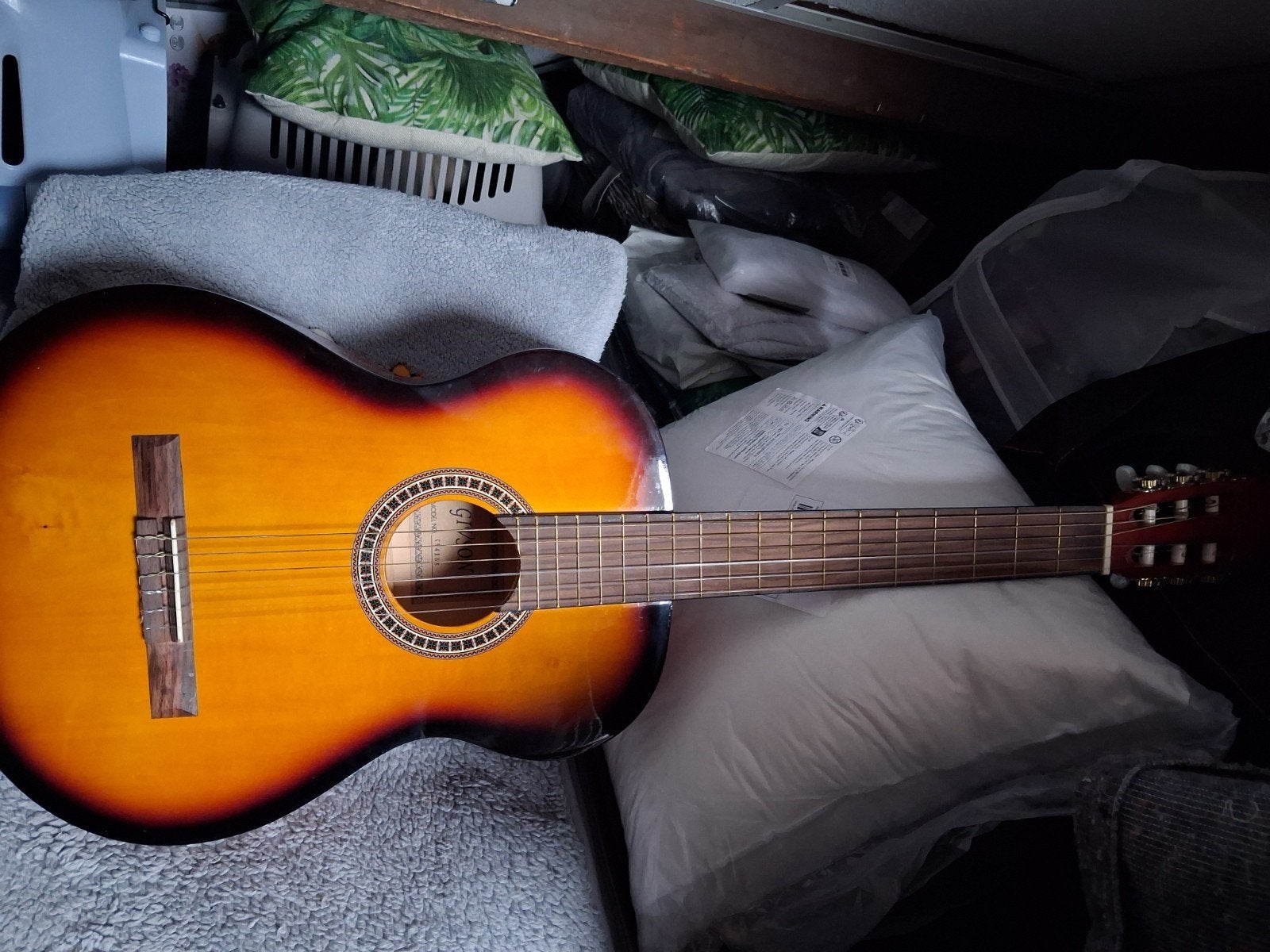Givson akoestische gitaar - Ideaal voor beginners, Muziek en Instrumenten, Ophalen, Zo goed als nieuw, Klassieke of Spaanse gitaar