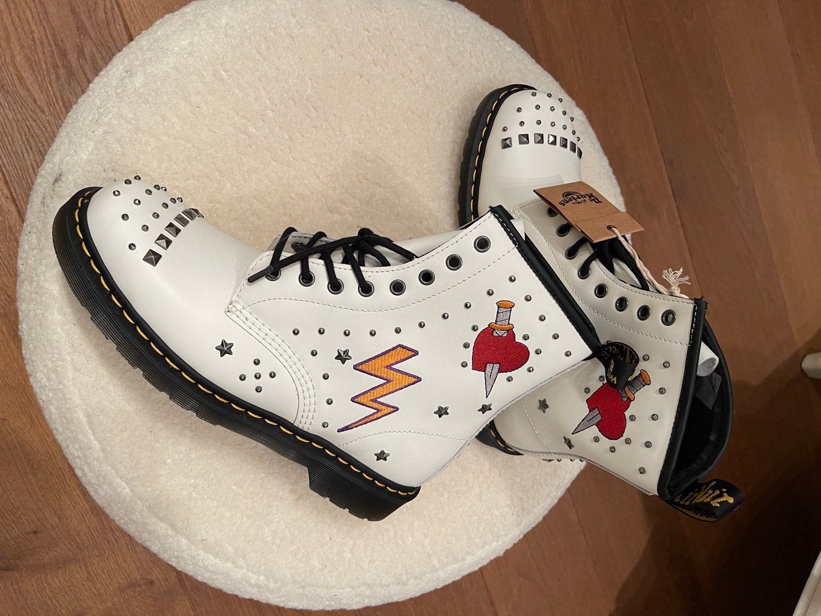Nieuwe Dr. Martens 1460 Studs & Opdruk Maat 45, Ophalen of Verzenden, Nieuw, Wit