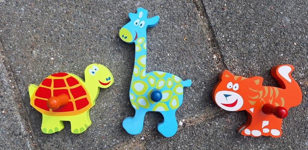 Kapstokken (3) voor kinderen, Ophalen, Gebruikt
