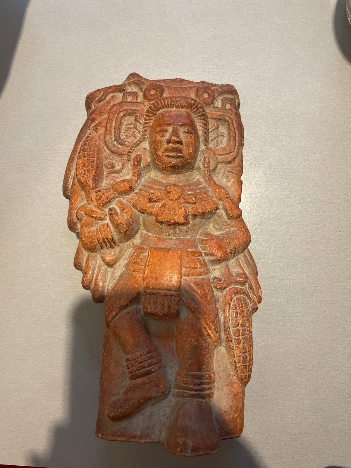 Antiek Terracotta Beeld - Maya Krijger, Antiek en Kunst, Ophalen of Verzenden, Handgemaakt, 20 - 50 cm, Steen of Keramiek