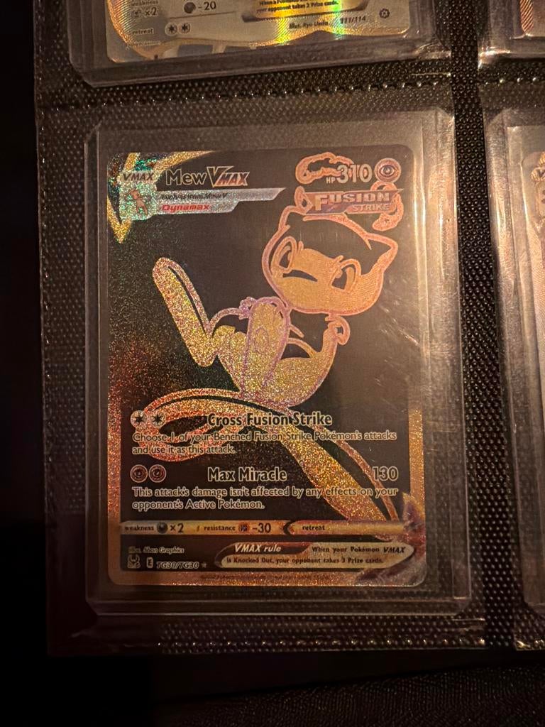 Pokémon Kaart Mew VMAX TG30/TG30 Fusion Strike Foil, Ophalen of Verzenden, Zo goed als nieuw, Losse kaart, Foil