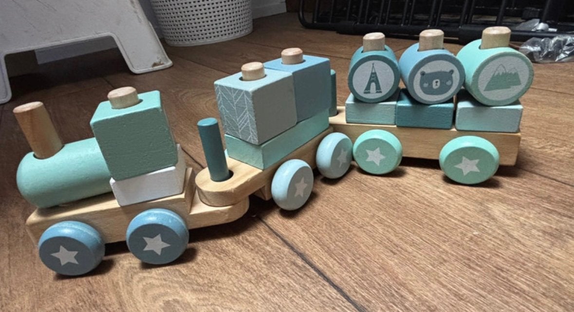 Leuke houten trein van Little Dutch in blauwtinten., Tuin en Terras, Ophalen of Verzenden, Zo goed als nieuw, Netvoeding, Minder dan 50 watt