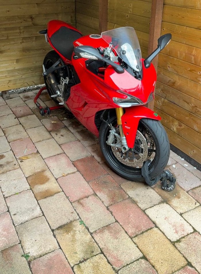 Supersport s in nieuwstaat, Super Sport, Particulier, Sportuitlaat