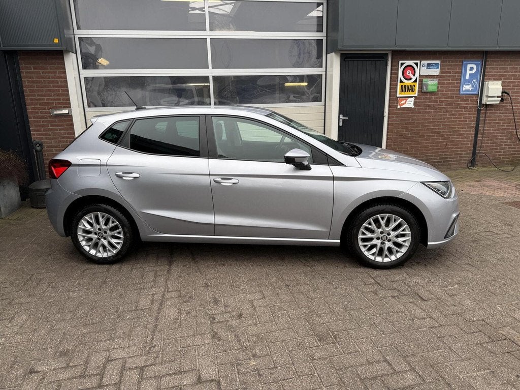 Seat Ibiza 1.0 Intense CARPLAY/ECC *ALL-IN PRIJS*, Voorwielaandrijving, 12 maanden, Stof, 95 pk