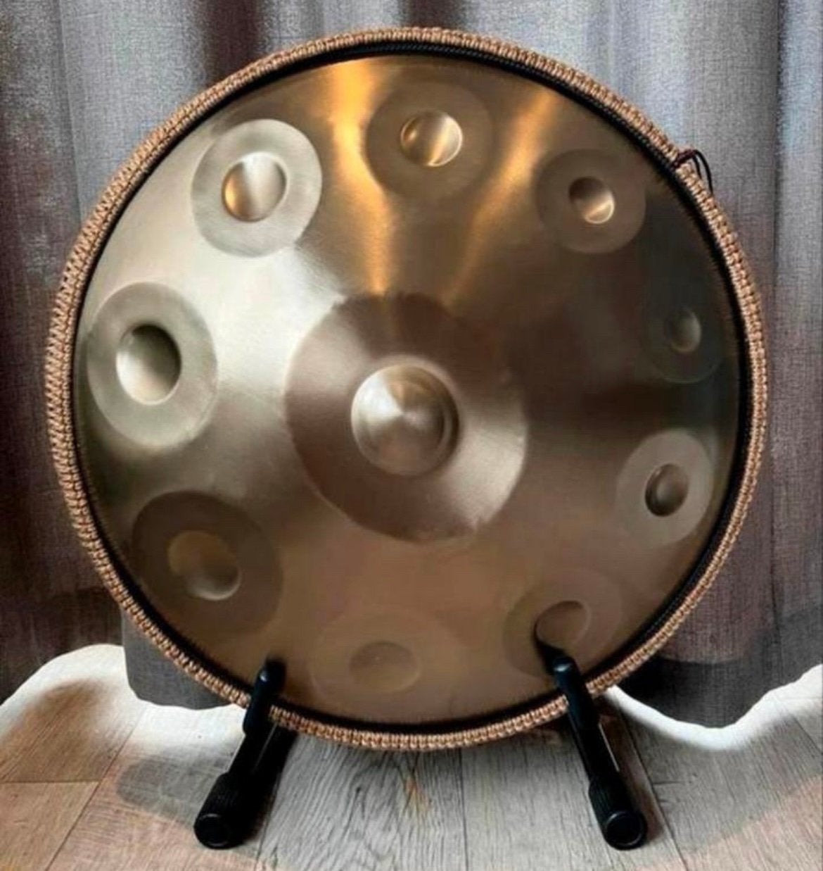 Prachtige bruingoudkleurige handpan D kurd -zgan met rugtas, Ophalen of Verzenden, Zo goed als nieuw, Melodische percussie
