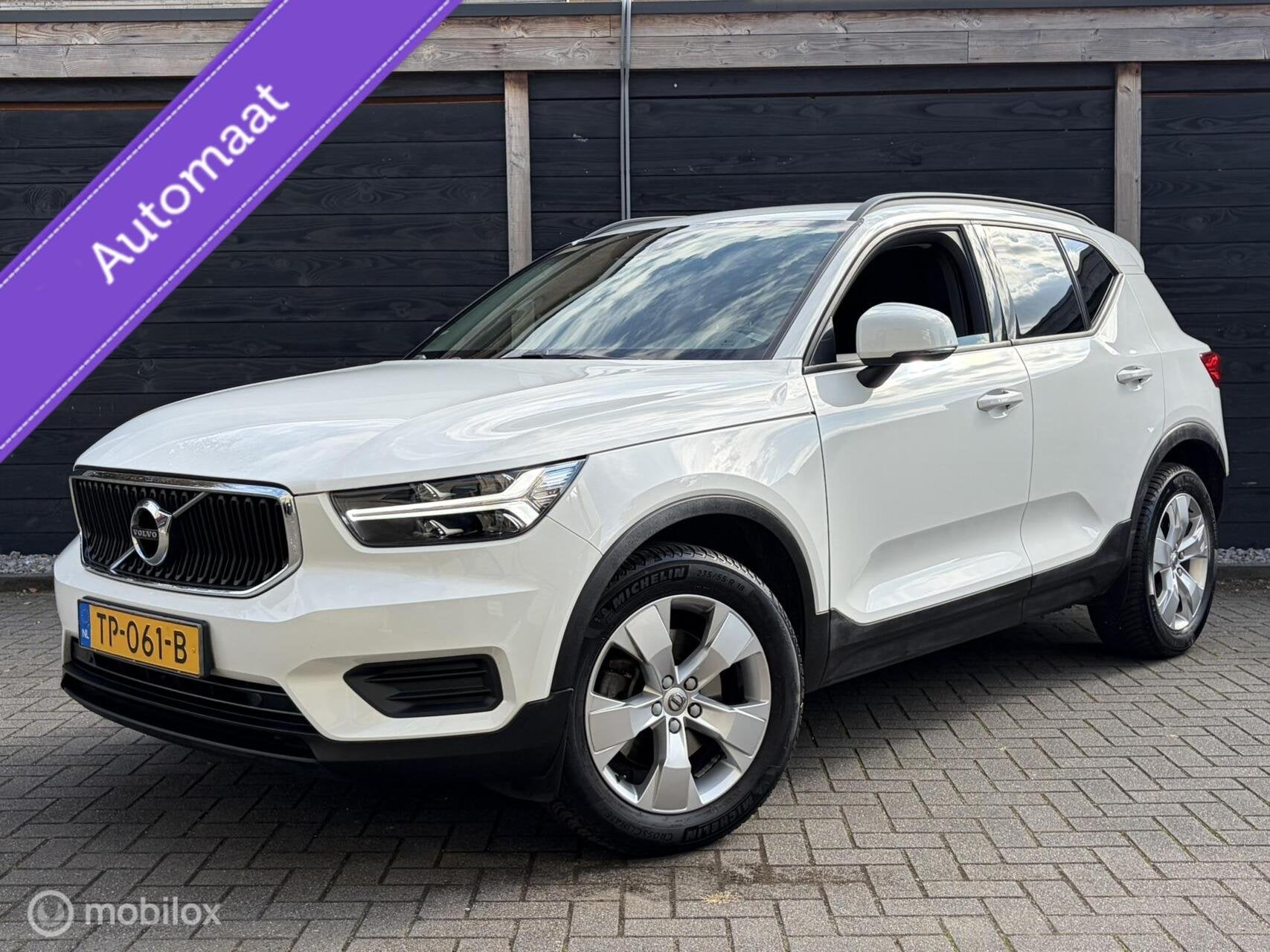 Volvo XC40 2.0 T4 Automaat 190 PK Momentum Carplay / Voorrui, Dealer onderhouden, 1969 cc, Wit, Origineel Nederlands