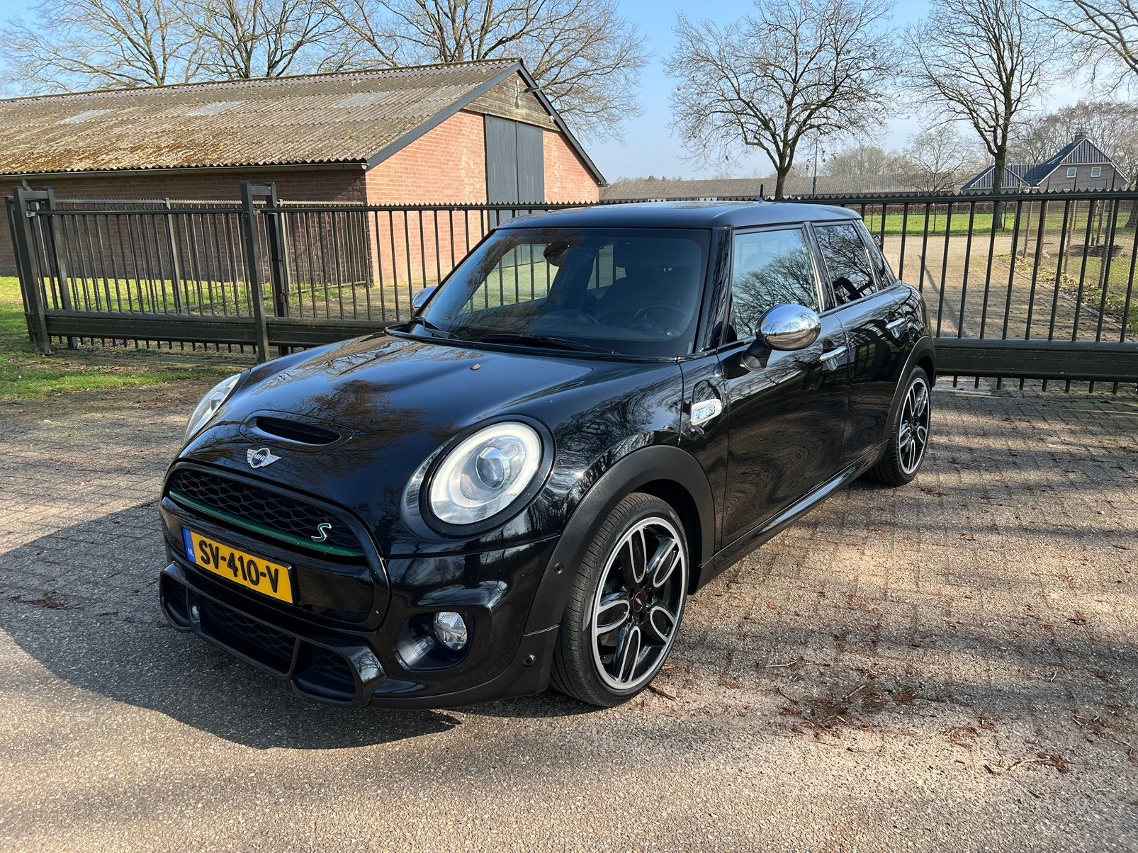 Mini Cooper 2.0 S JCW | Pano | Navi | Leder | LED, 1998 cc, Zwart, Leder, Bruin