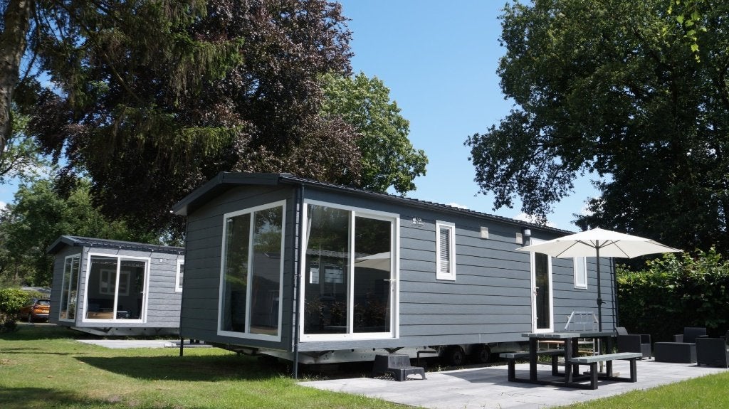 chalets in weekverhuur €600,- per week, Tot en met 4