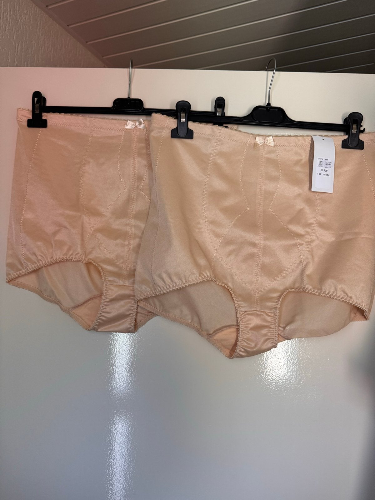 Nieuwe Naturana corrigerende slip maat 50 met prijskaartje, Ophalen of Verzenden, Beige, Slip